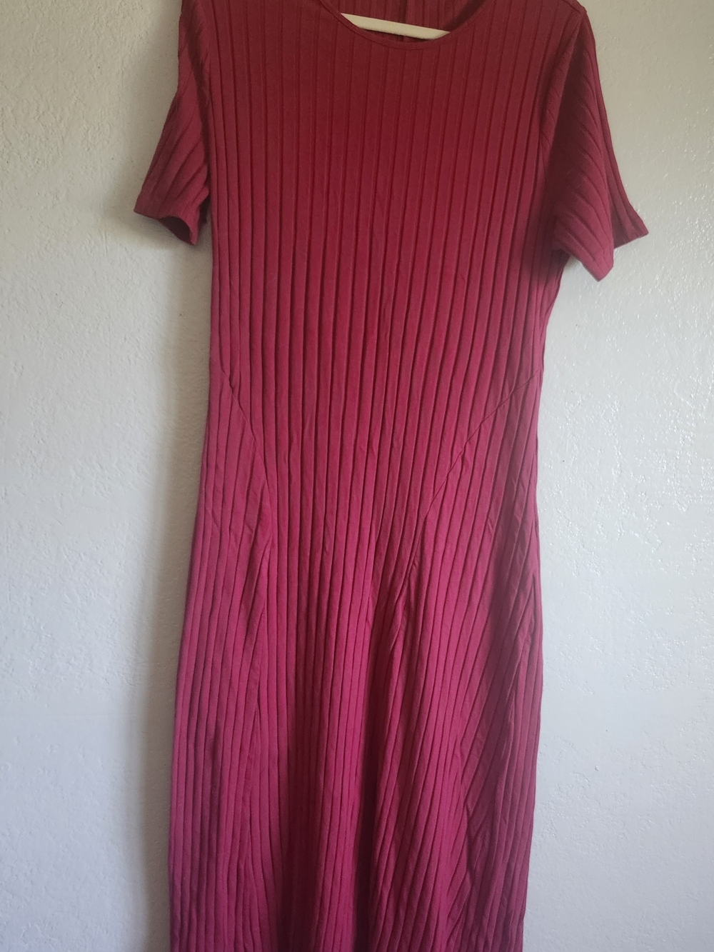 SHEIN Ribbed Short Sleeve Midi Dress in Deep Pink